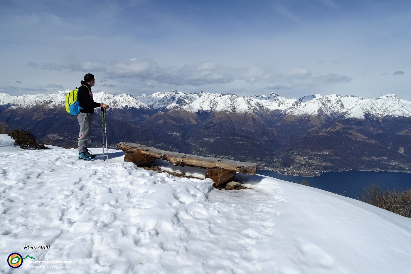 26 Bel panorama sul lago e i suoi monti.JPG